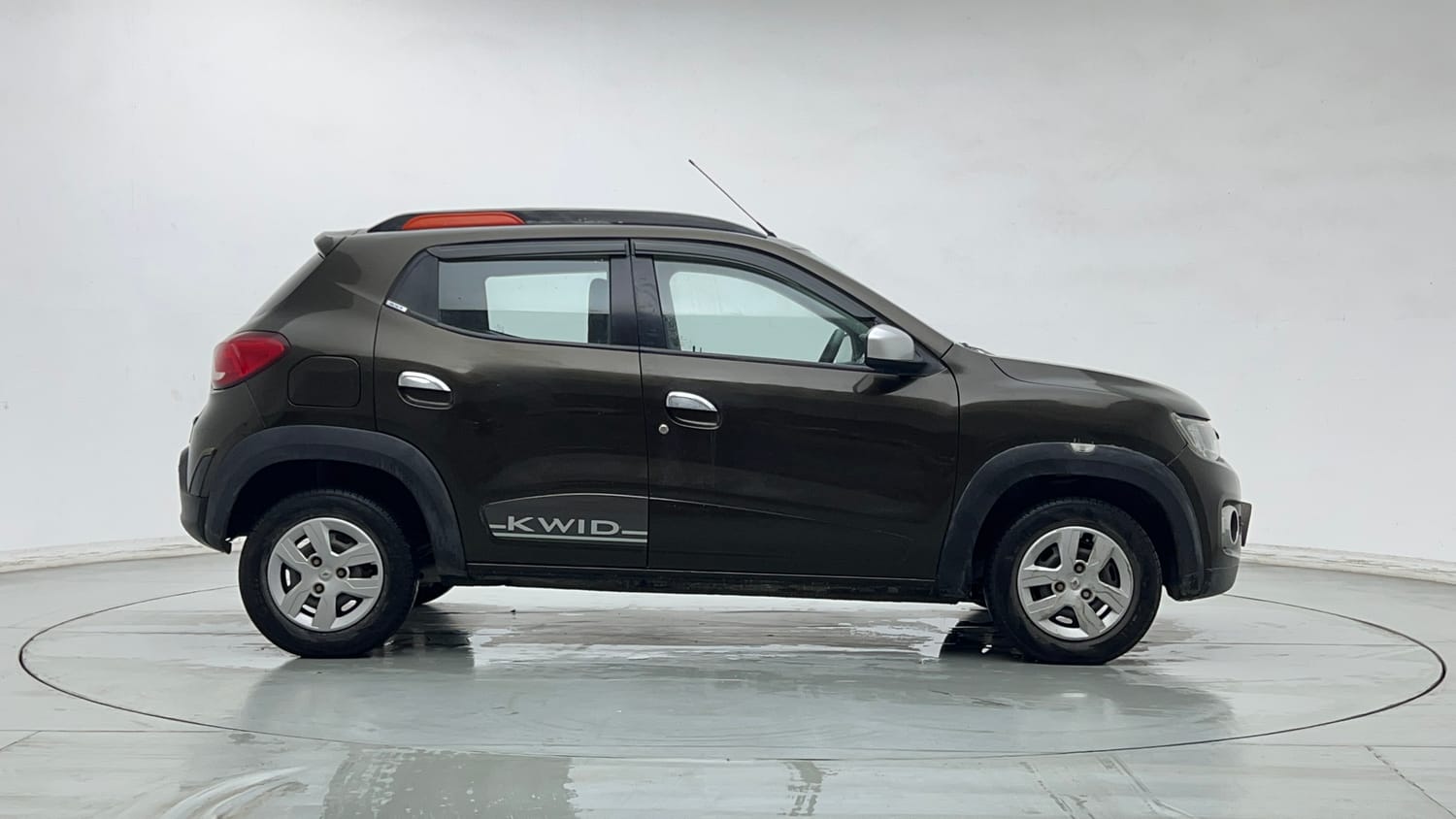 Used 2019 Renault Kwid RXT (O) 1.0 SCE Edition Petrol Manual exterior RIGHT SIDE VIEW