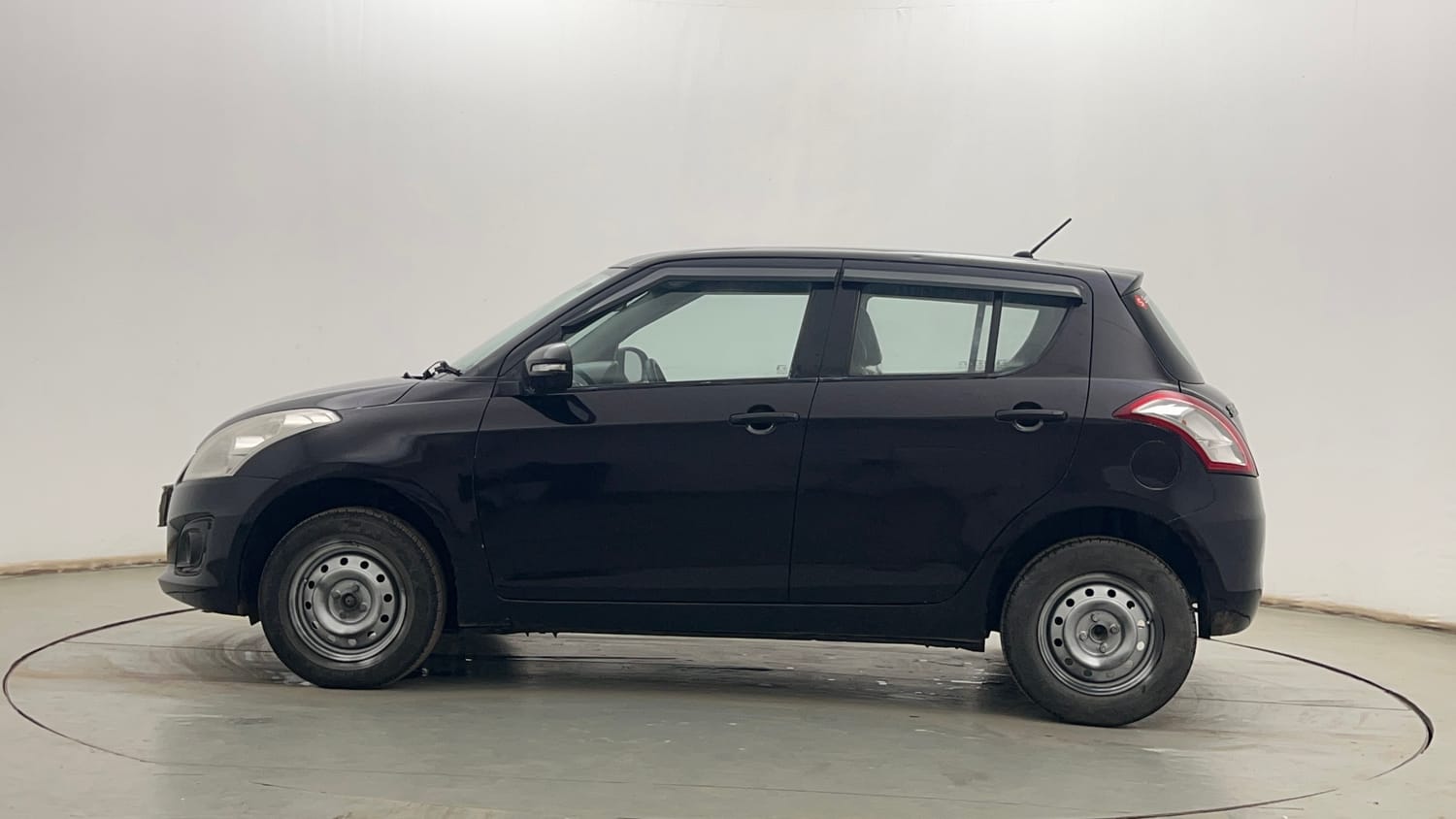 Used 2016 Maruti Suzuki Swift VXi Petrol Manual exterior LEFT SIDE VIEW