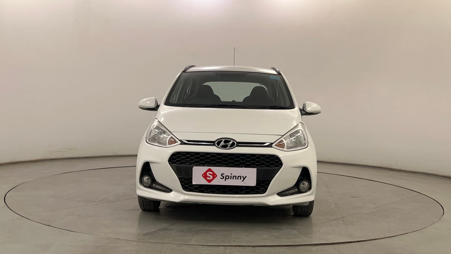 Used 2017 Hyundai Grand i10 Sportz (O) AT 1.2 Kappa VTVT Petrol Automatic exterior FRONT VIEW