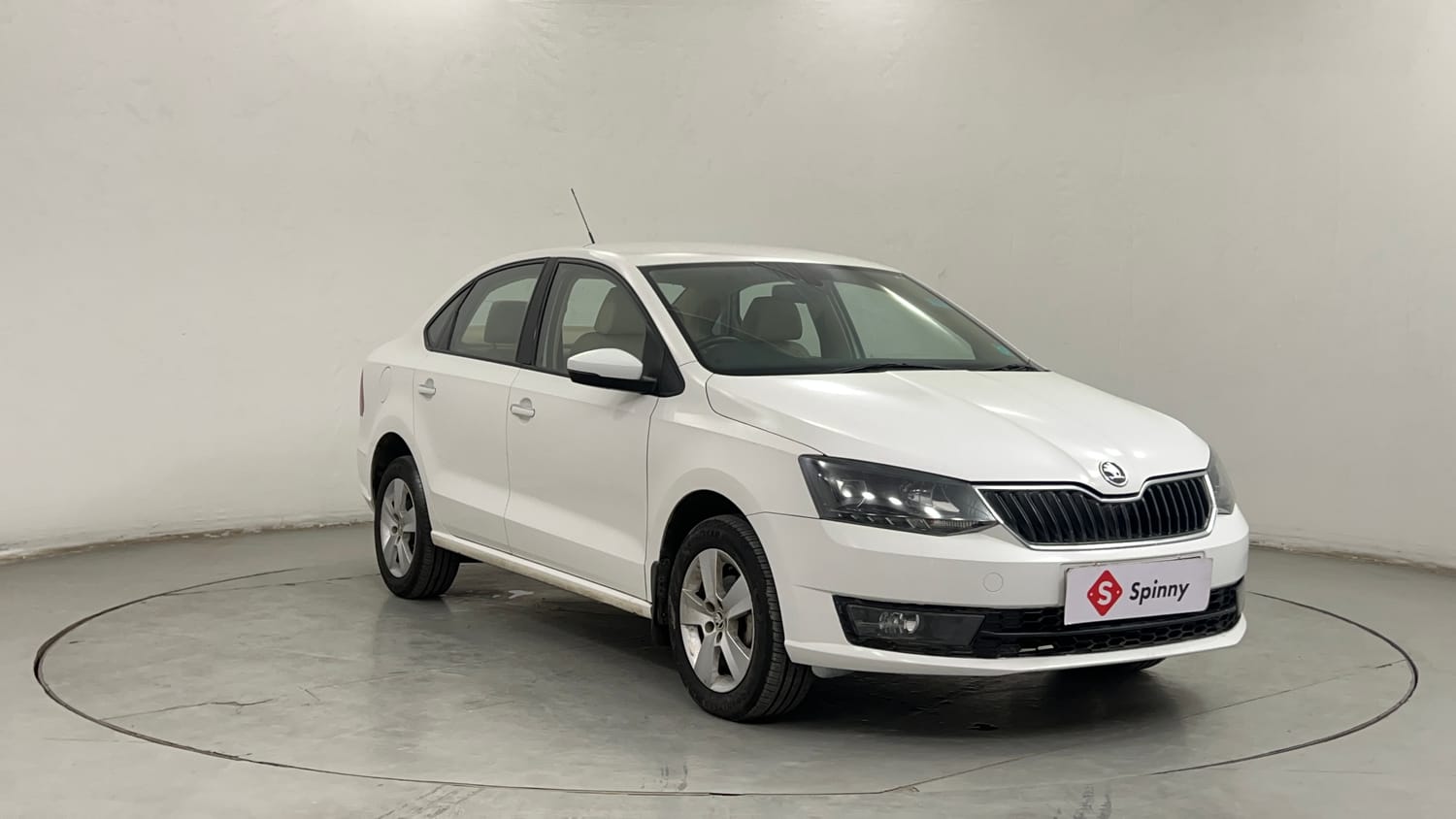 Used 2018 Skoda Rapid Style 1.6 MPI Petrol Manual exterior RIGHT FRONT CORNER VIEW