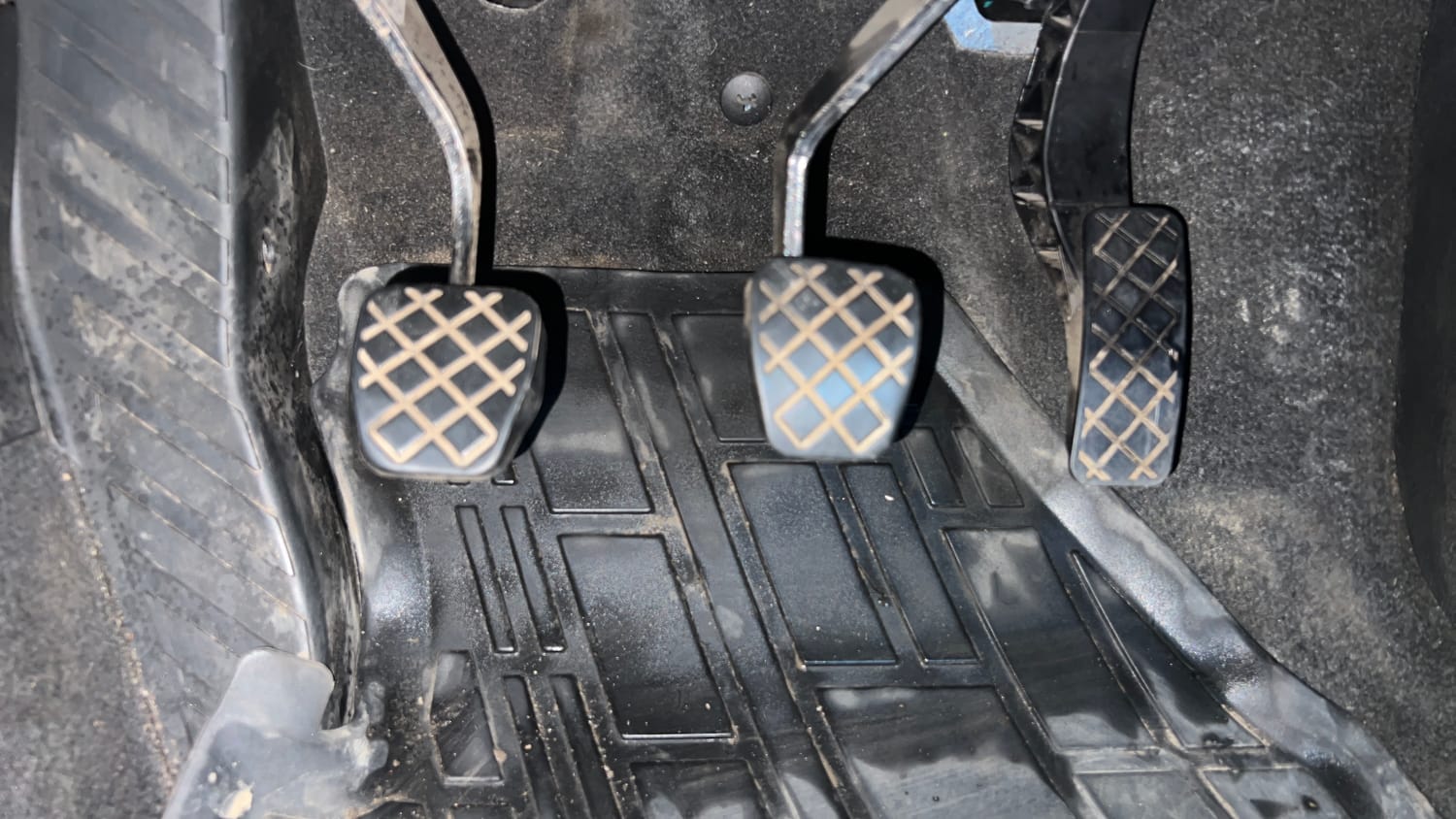 Used 2022 Skoda Slavia Style 1.0L TSI MT Petrol Manual interior PEDALS VIEW