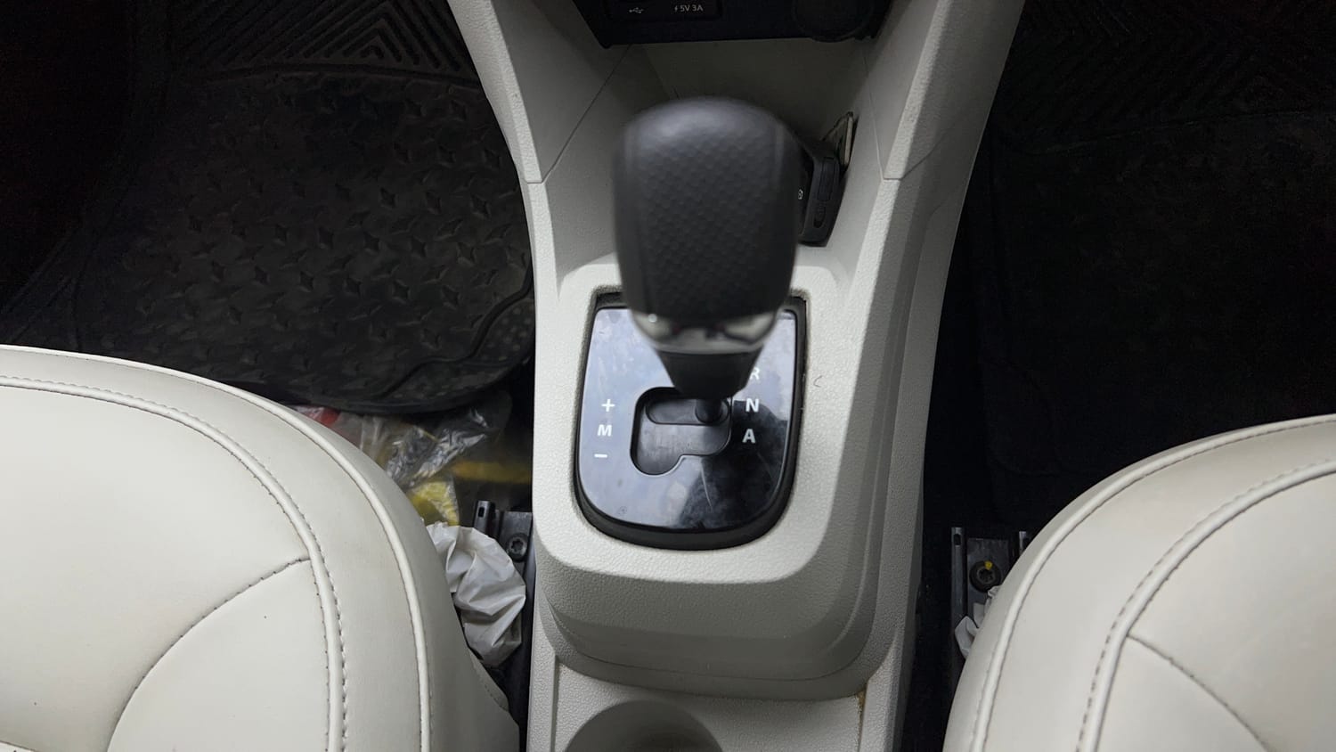 Used 2024 Tata Tigor XZA Plus iCNG Cng Automatic interior GEAR  KNOB VIEW