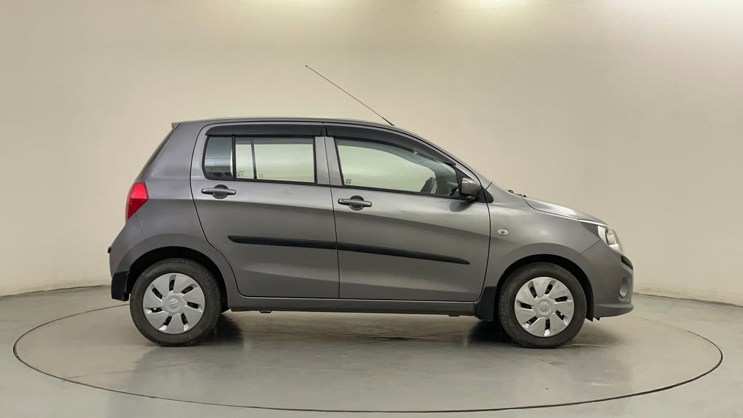 Used 2018 Maruti Suzuki Celerio VXi AMT Petrol Automatic exterior RIGHT SIDE VIEW