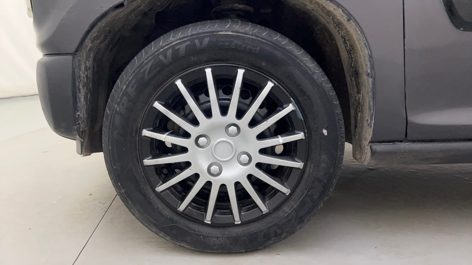 Used 2020 Maruti Suzuki S-Presso VXi (O) AMT Petrol Automatic tyres LEFT FRONT TYRE RIM VIEW