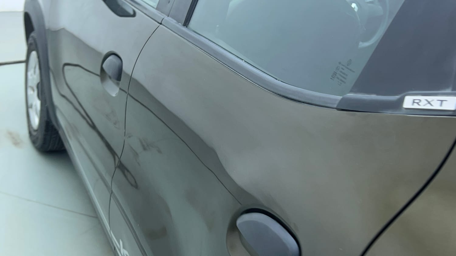Used 2019 Renault Kwid 1.0 RXT AMT Opt Petrol Automatic dents MINOR SCRATCH