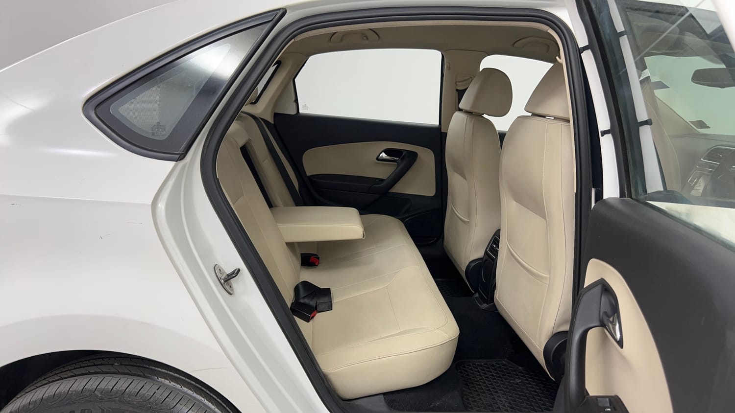 Used 2018 Skoda Rapid Style 1.6 MPI Petrol Manual interior RIGHT SIDE REAR DOOR CABIN VIEW