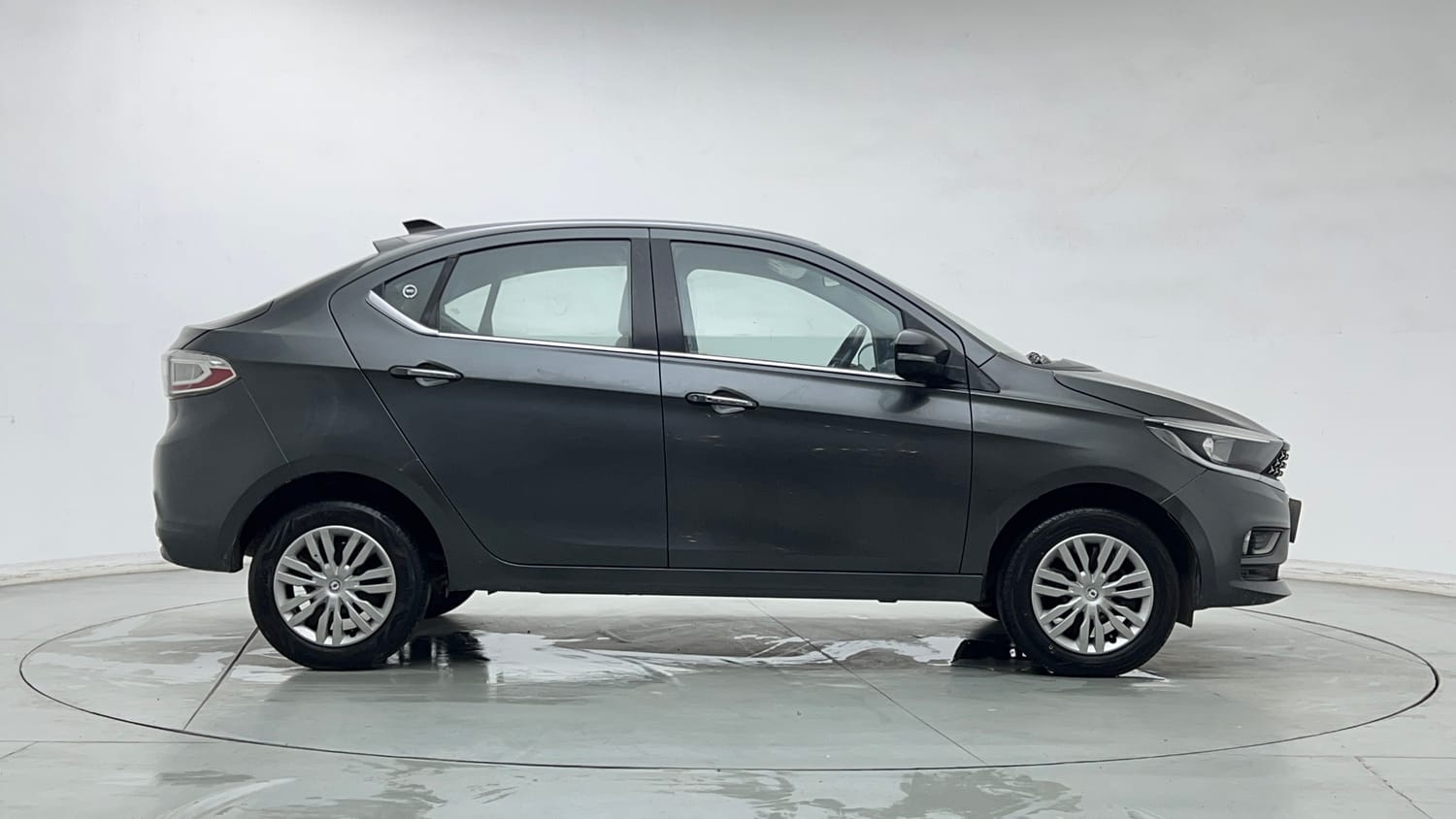 Used 2024 Tata Tigor XZA Plus iCNG Cng Automatic exterior RIGHT SIDE VIEW