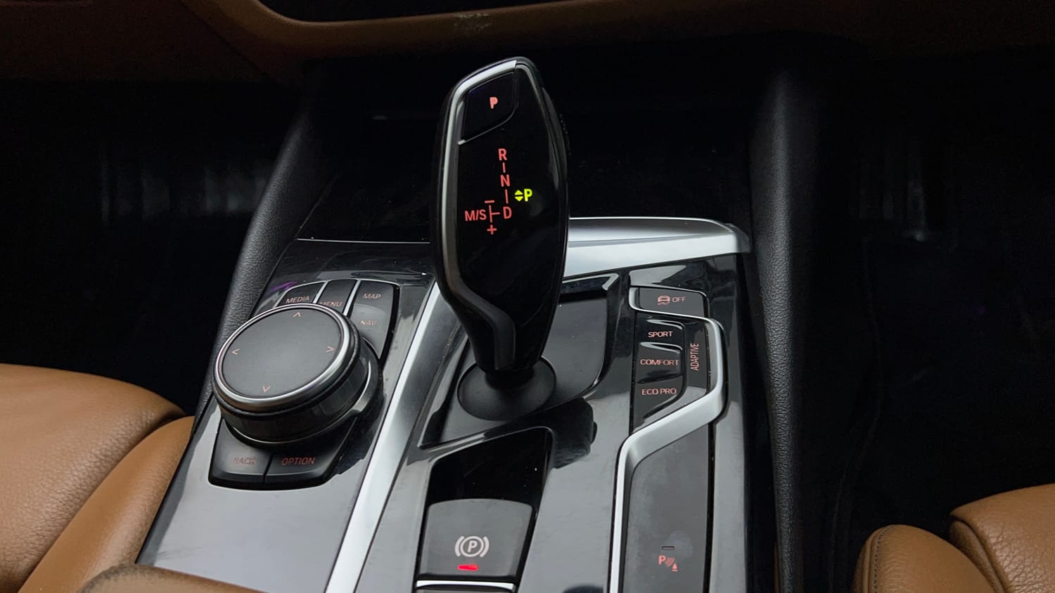 Used 2018 BMW 5 Series 520d Luxury Line Diesel Automatic interior GEAR  KNOB VIEW