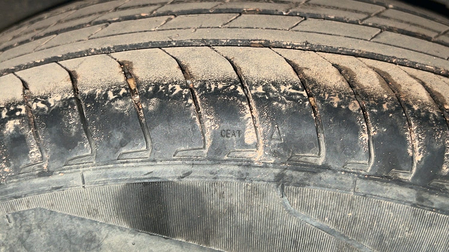 Used 2023 Hyundai Exter SX (O) 1.2 MT Petrol Manual tyres RIGHT REAR TYRE TREAD VIEW