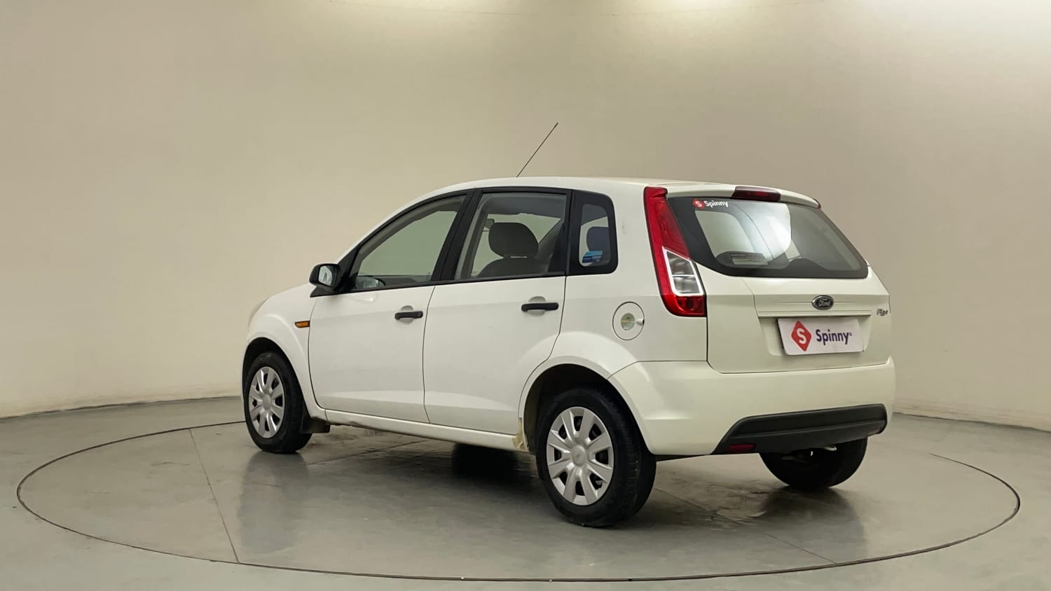 Used 2013 Ford Figo Duratec Petrol EXI 1.2 Petrol Manual exterior LEFT REAR CORNER VIEW