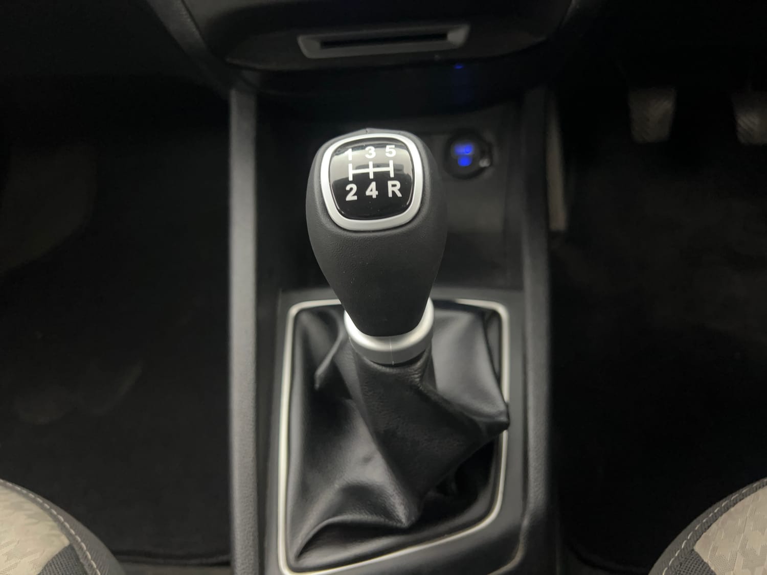 Used 2018 Hyundai Elite i20 Asta 1.2 (O) Petrol Manual interior GEAR  KNOB VIEW
