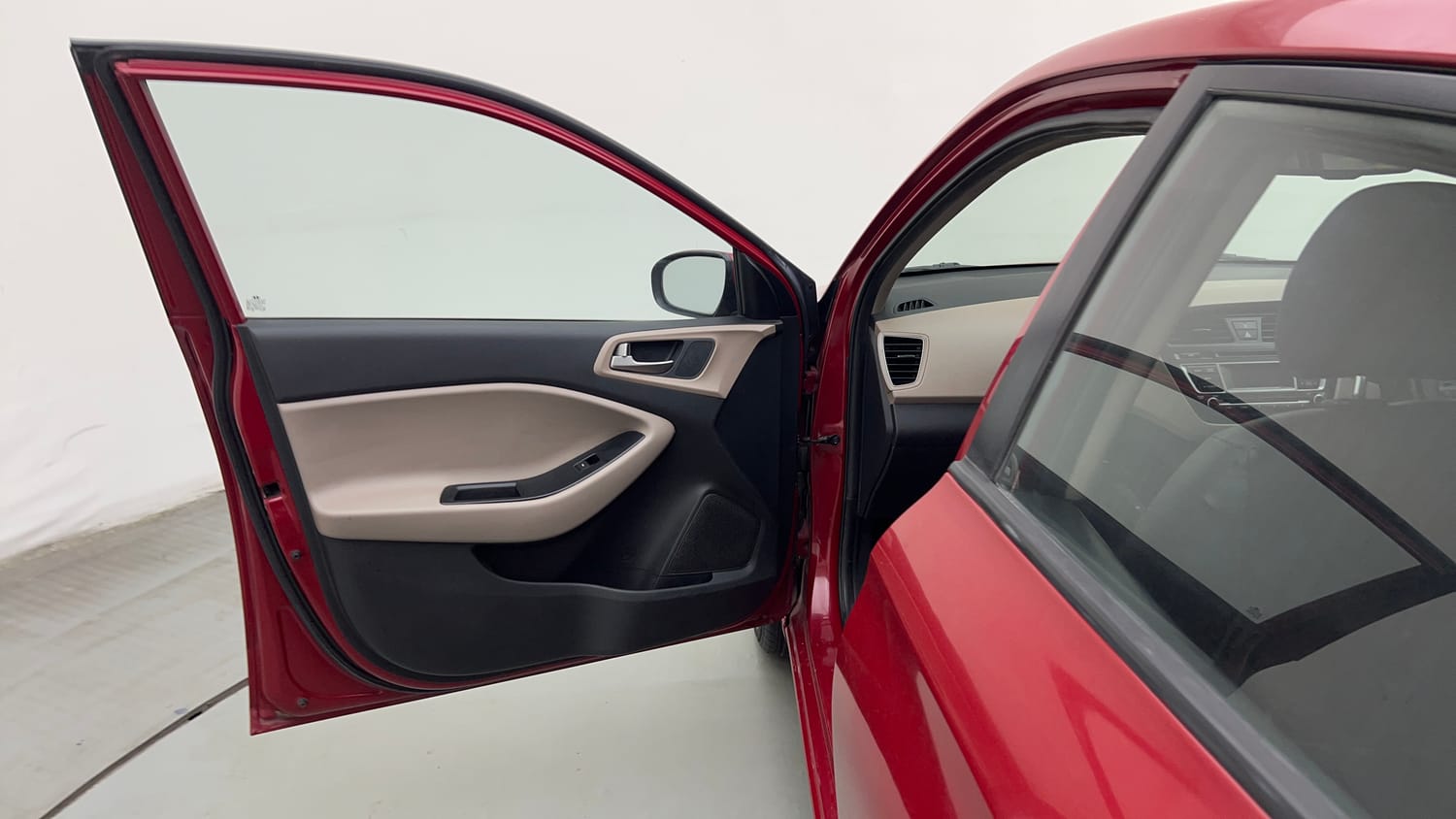 Used 2015 Hyundai Elite i20 Sportz 1.2 Petrol Manual interior LEFT FRONT DOOR OPEN VIEW