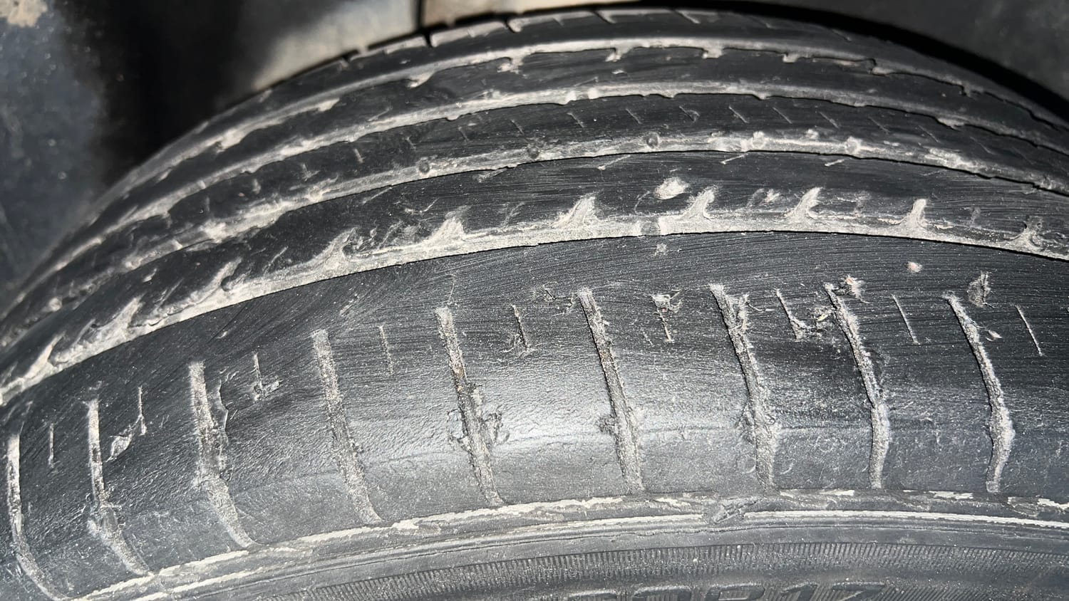 Used 2020 MG Motors Hector Sharp 1.5 DCT Petrol Petrol Automatic tyres RIGHT REAR TYRE TREAD VIEW