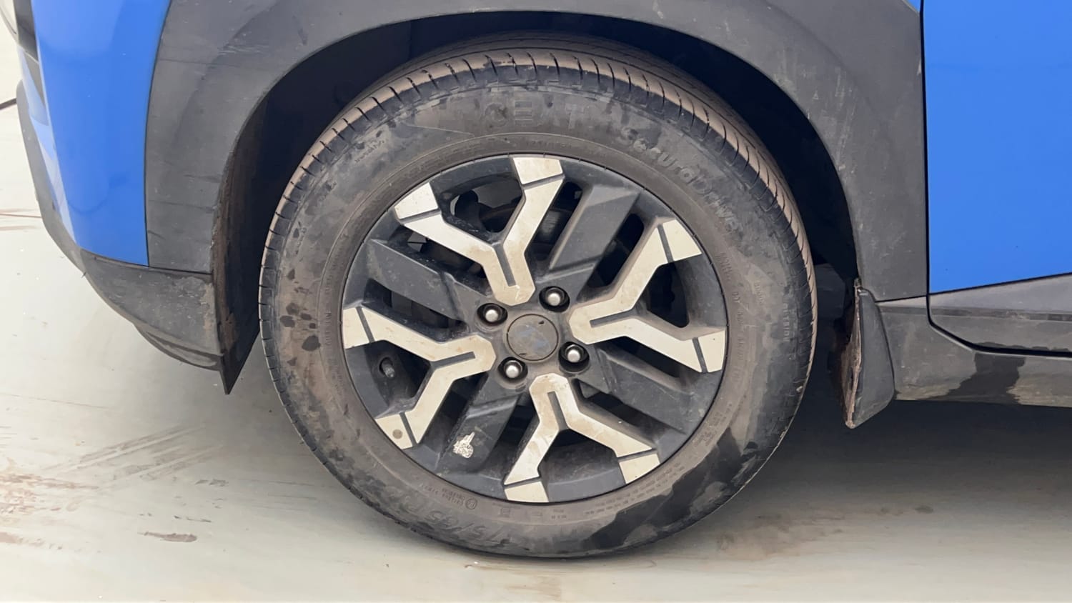 Used 2023 Hyundai Exter SX (O) 1.2 MT Petrol Manual tyres LEFT FRONT TYRE RIM VIEW