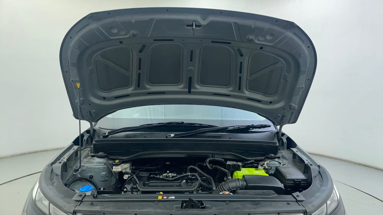 Used 2022 Hyundai Venue SX 1.2 Petrol Petrol Manual engine ENGINE & BONNET OPEN FRONT VIEW