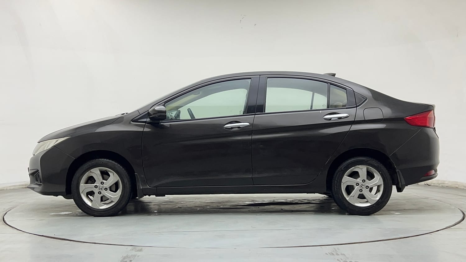 Used 2015 Honda City V Petrol Manual exterior LEFT SIDE VIEW