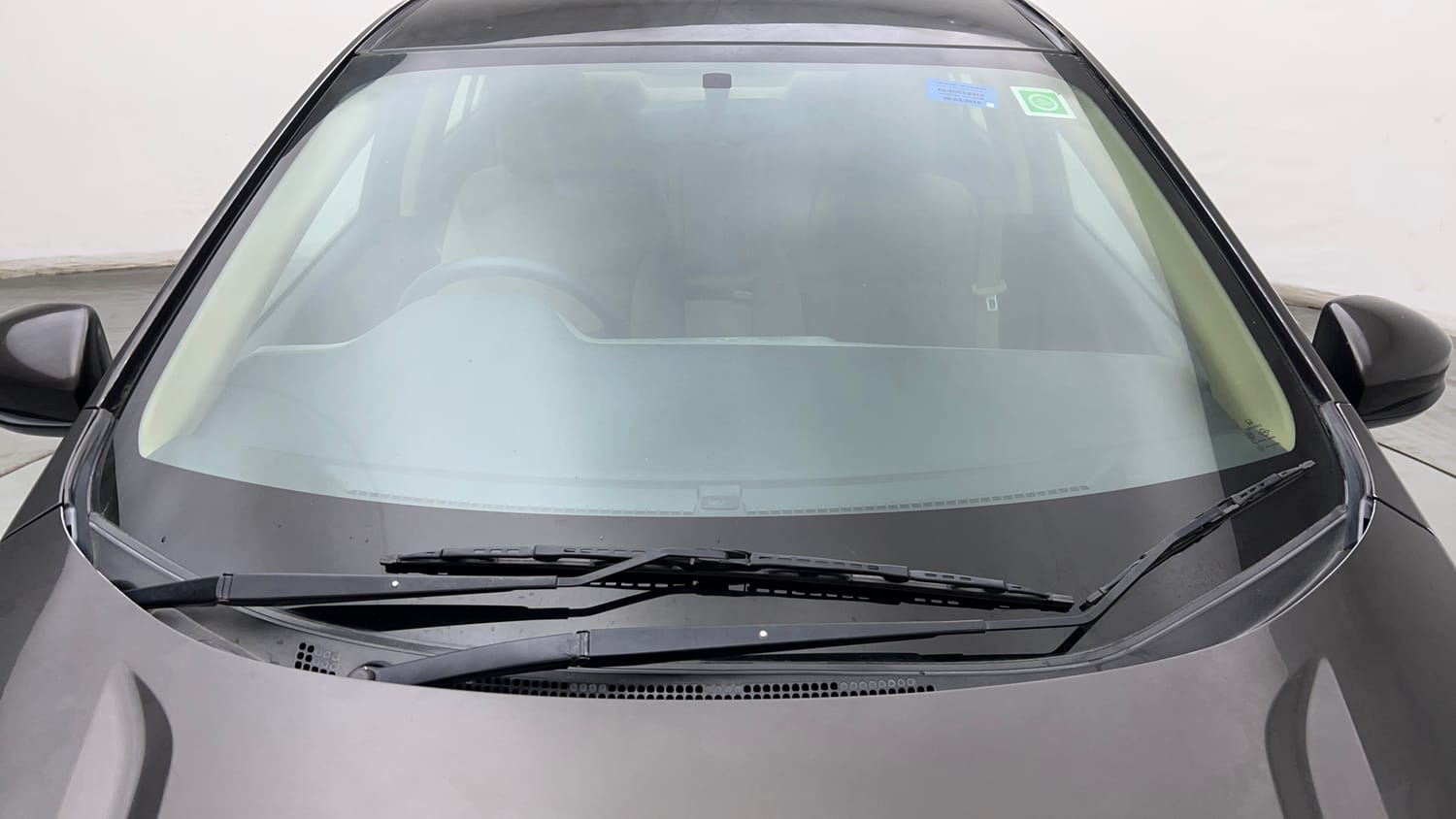 Used 2015 Honda City V Petrol Manual exterior FRONT WINDSHIELD VIEW