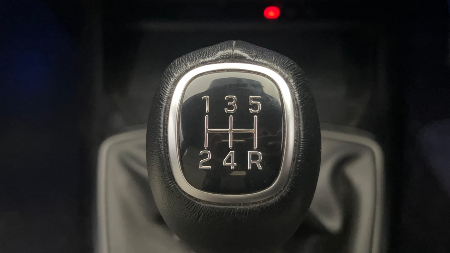 Used 2023 Hyundai Exter SX (O) 1.2 MT Petrol Manual interior GEAR  KNOB VIEW