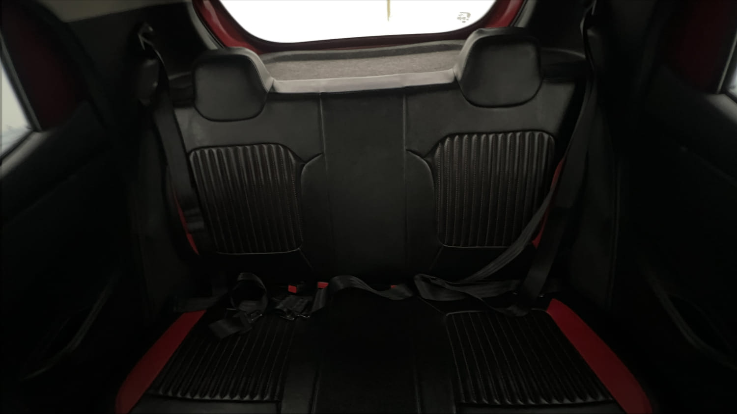 Used 2018 Renault Kwid RXT (O) 1.0 SCE Edition Petrol Manual interior REAR SEAT CONDITION VIEW