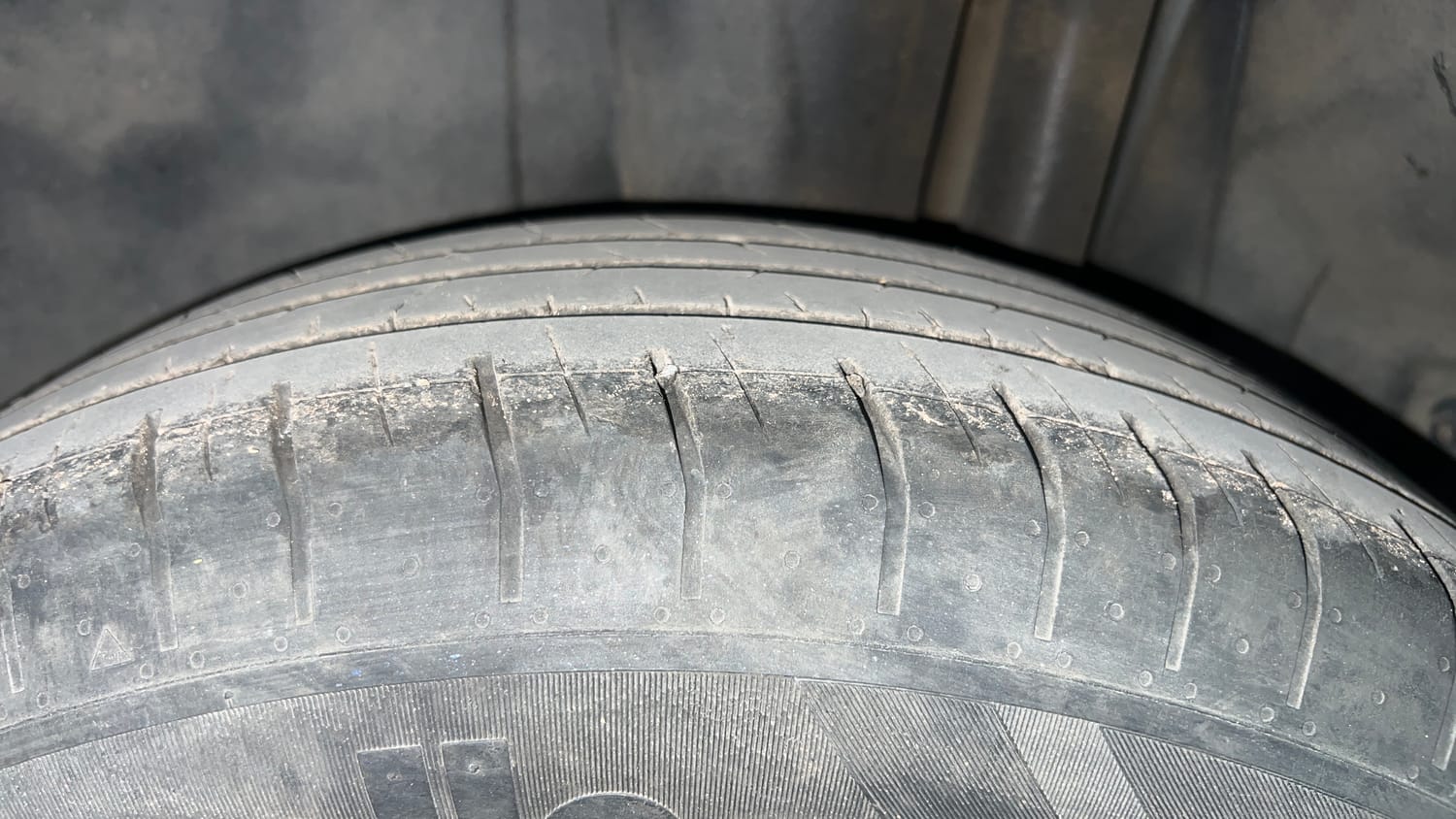 Used 2016 Maruti Suzuki S-Cross Zeta 1.3 Diesel Manual tyres LEFT REAR TYRE TREAD VIEW