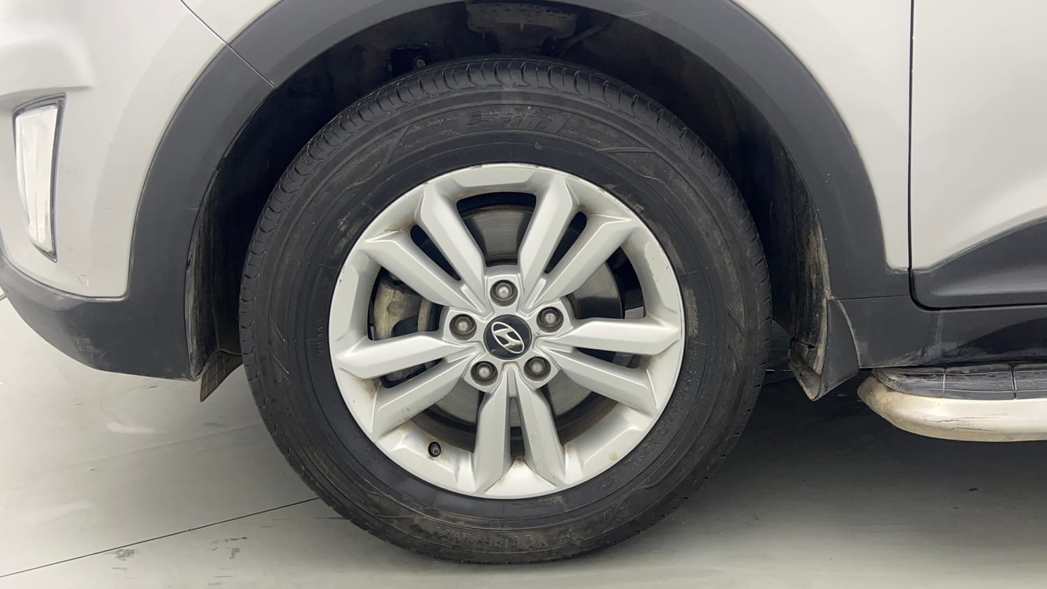 Used 2015 Hyundai Creta 1.6 SX Plus Petrol Petrol Manual tyres LEFT FRONT TYRE RIM VIEW