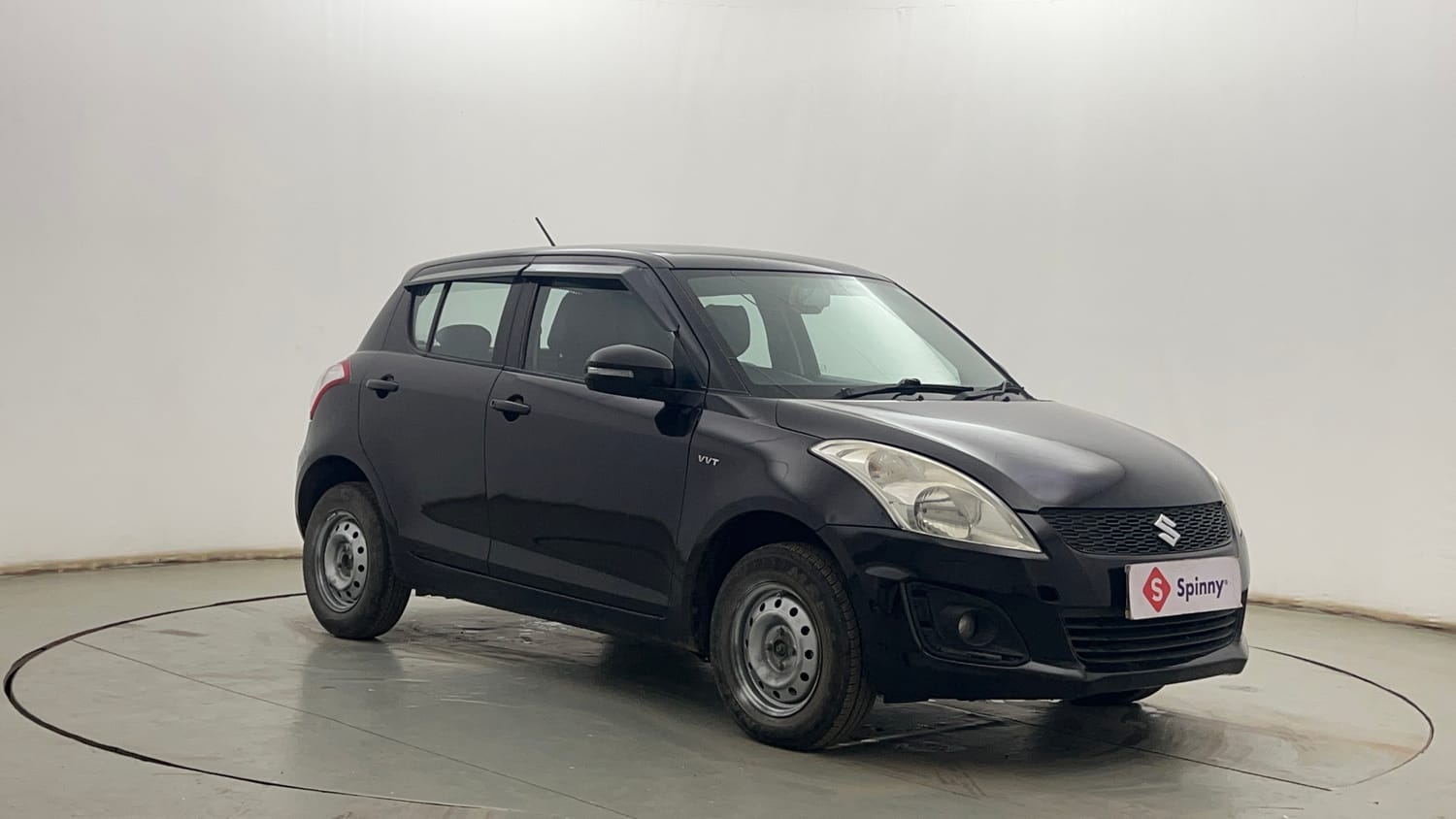 Used 2016 Maruti Suzuki Swift VXi Petrol Manual exterior RIGHT FRONT CORNER VIEW