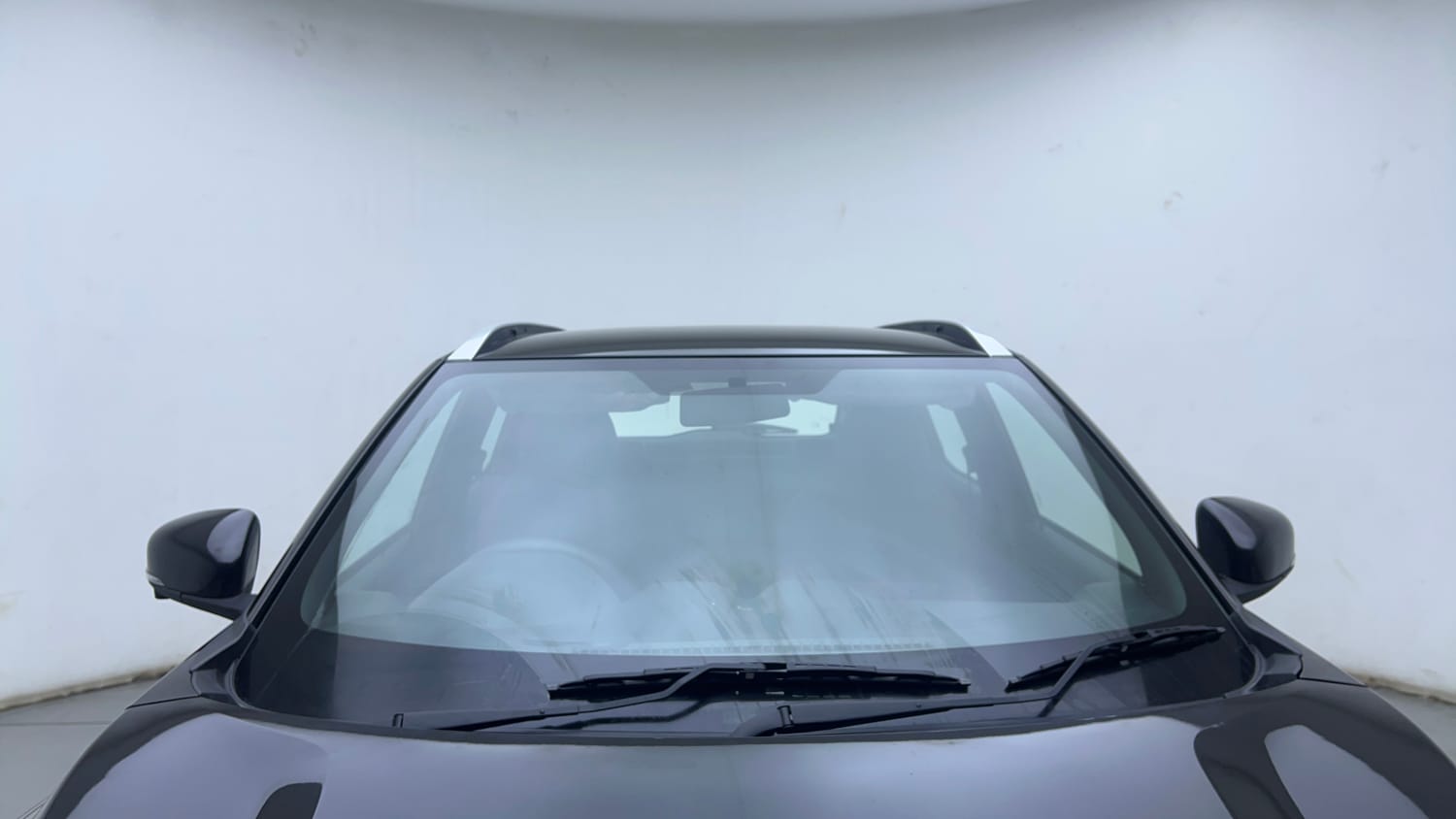 Used 2023 Nissan Magnite XV Premium Turbo Petrol Manual exterior FRONT WINDSHIELD VIEW