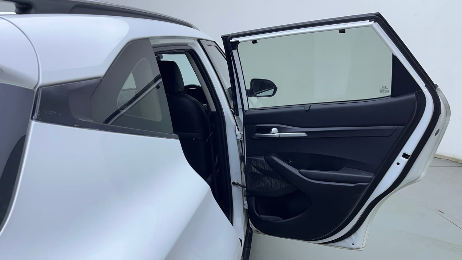 Used 2020 Kia Seltos HTK Plus 1.5 Diesel Diesel Manual interior RIGHT REAR DOOR OPEN VIEW