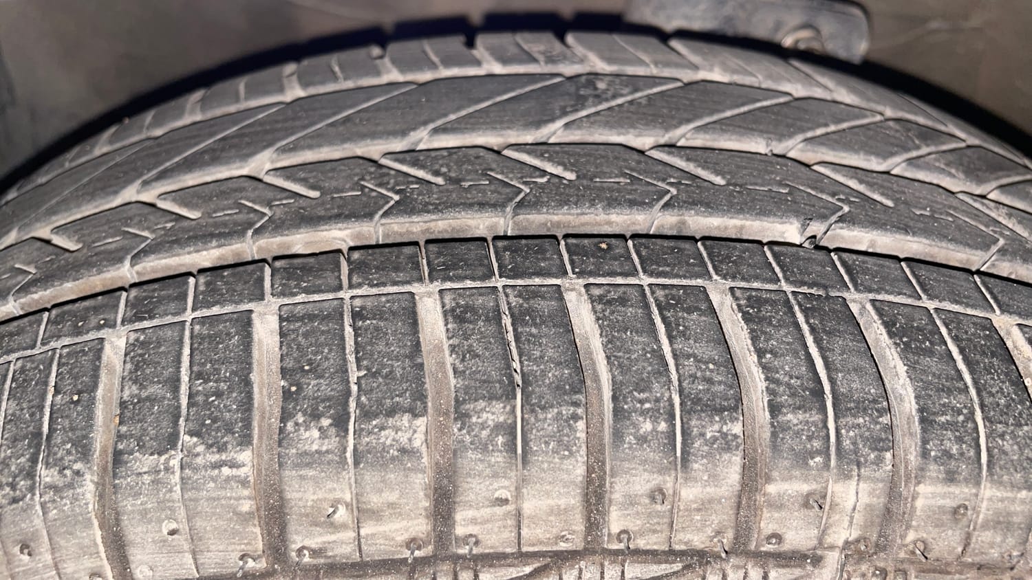 Used 2018 Maruti Suzuki Celerio VXi AMT Petrol Automatic tyres LEFT FRONT TYRE TREAD VIEW