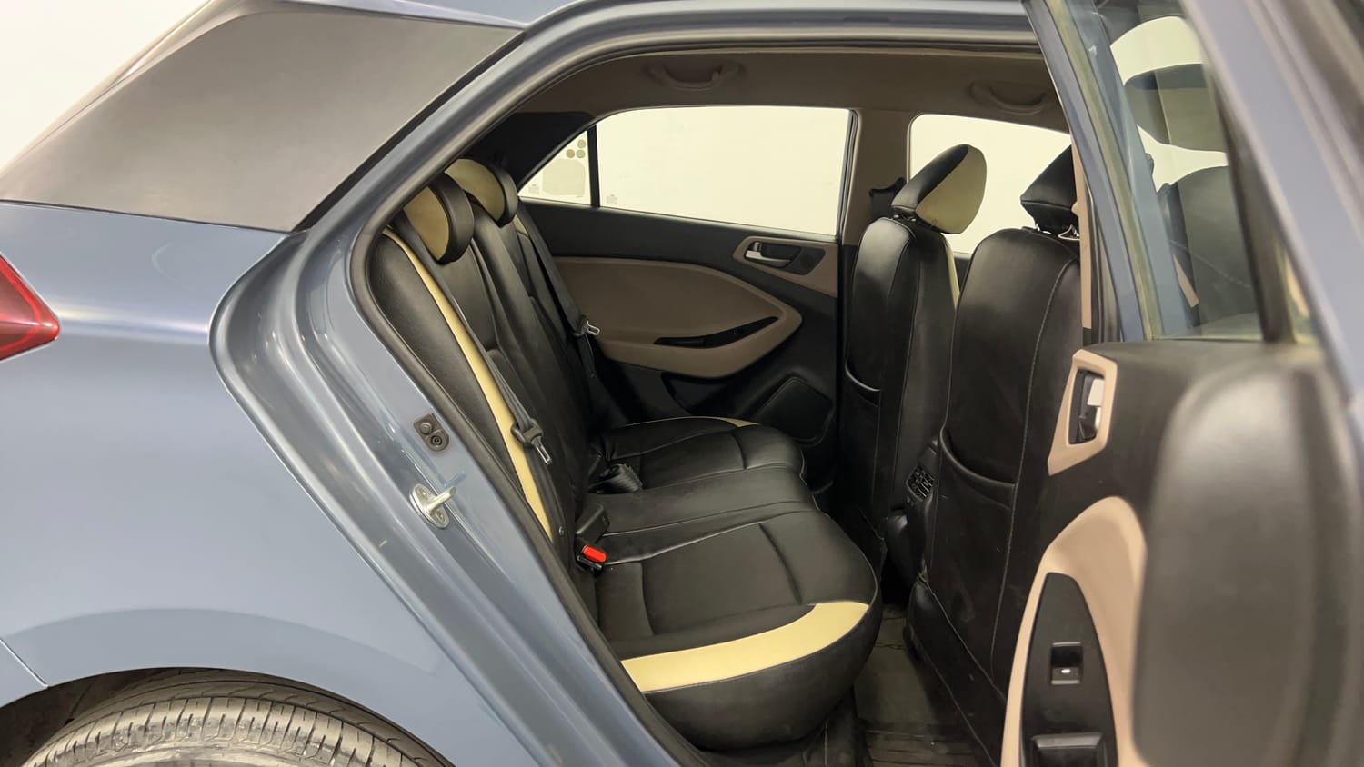Used 2015 Hyundai Elite i20 Asta 1.2 Petrol Manual interior RIGHT SIDE REAR DOOR CABIN VIEW