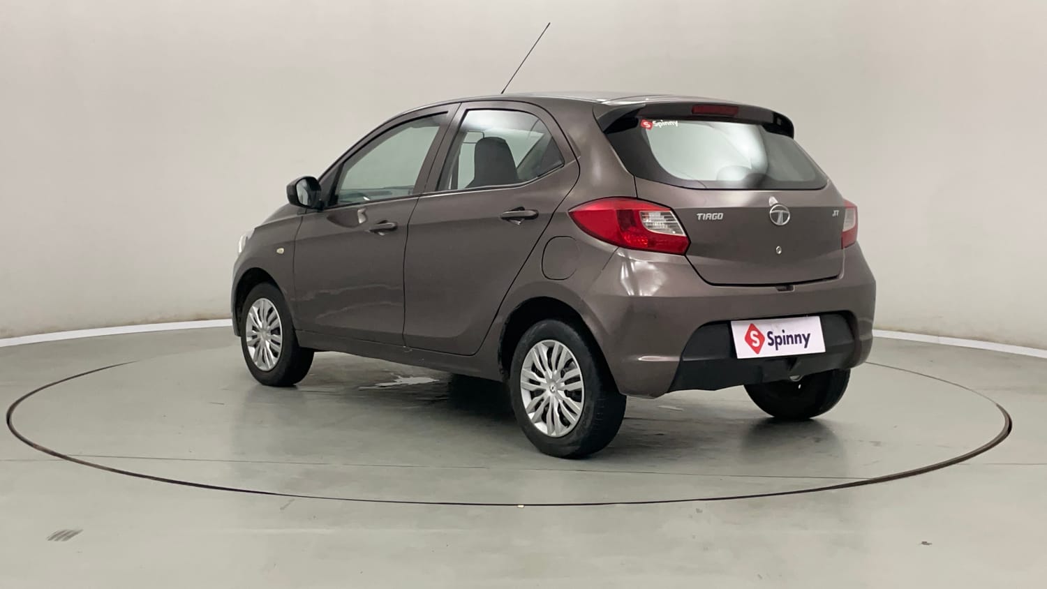 Used 2017 Tata Tiago Revotron XT Petrol Manual exterior LEFT REAR CORNER VIEW