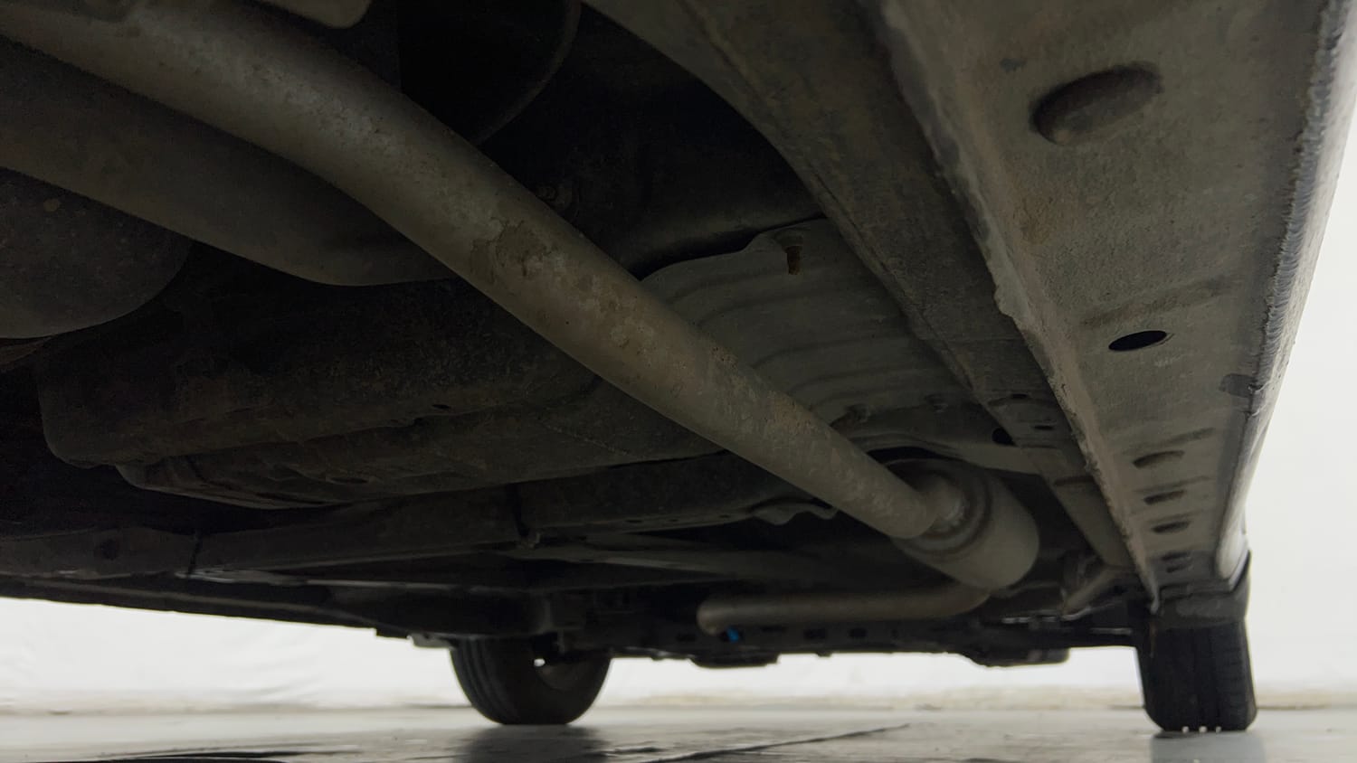 Used 2015 Honda City V Petrol Manual extra REAR RIGHT UNDERBODY VIEW