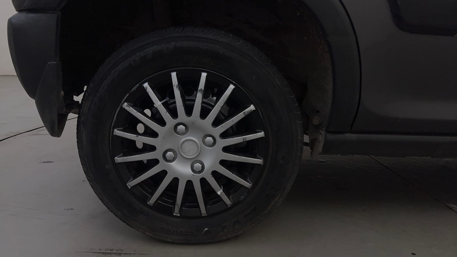 Used 2020 Maruti Suzuki S-Presso VXi (O) AMT Petrol Automatic tyres RIGHT REAR TYRE RIM VIEW