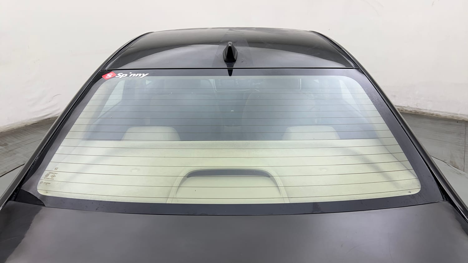 Used 2015 Honda City V Petrol Manual exterior BACK WINDSHIELD VIEW