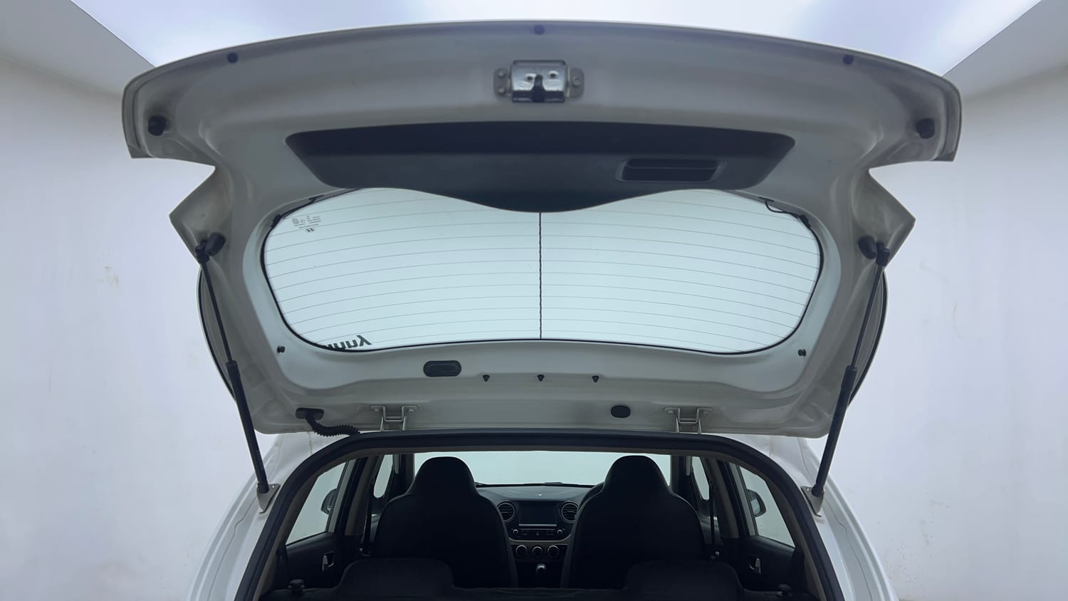 Used 2017 Hyundai Grand i10 Sportz (O) AT 1.2 Kappa VTVT Petrol Automatic interior DICKY DOOR OPEN VIEW