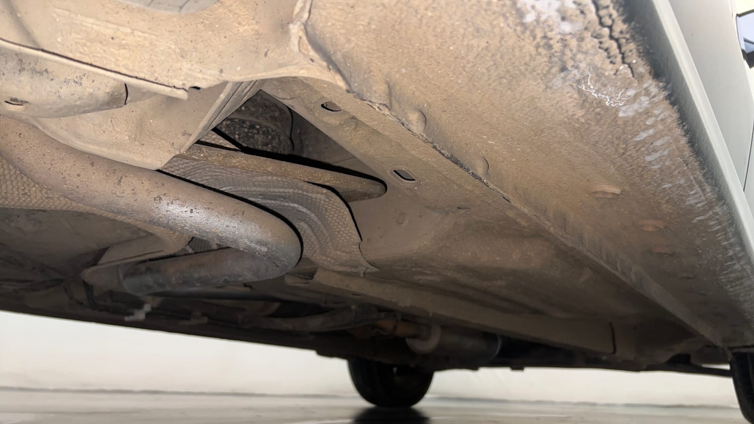 Used 2016 Ford Figo Trend 1.2 Ti-VCT Petrol Manual extra REAR RIGHT UNDERBODY VIEW
