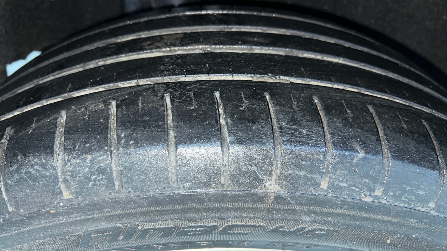 Used 2021 Maruti Suzuki Baleno Zeta Petrol Manual tyres RIGHT REAR TYRE TREAD VIEW