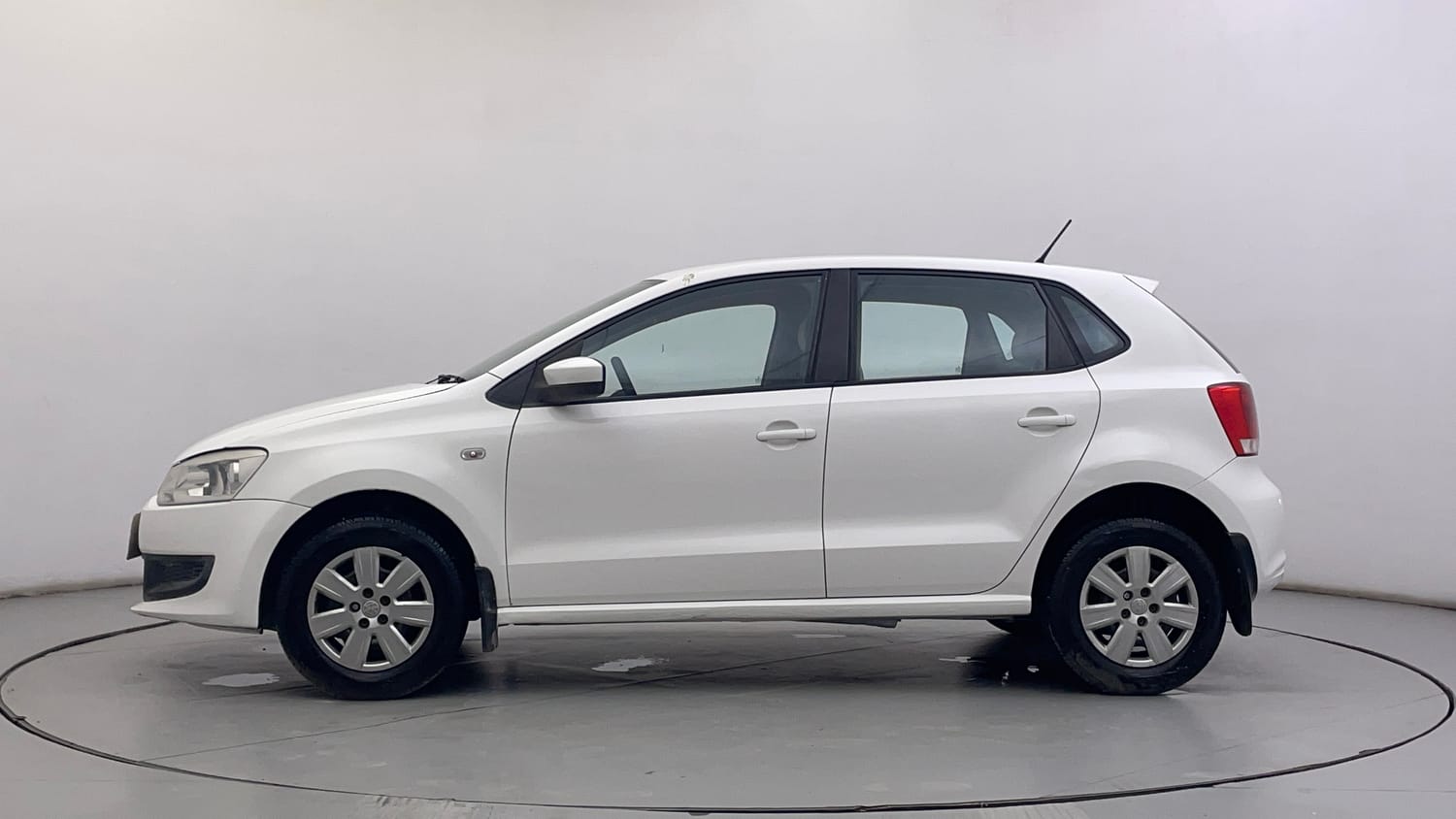 Used 2013 Volkswagen Polo Trendline 1.2L (P) Petrol Manual exterior LEFT SIDE VIEW