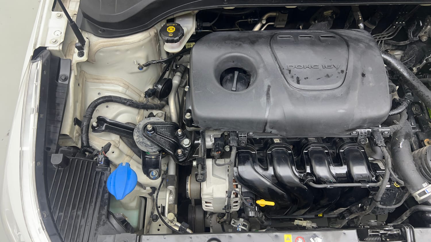Used 2019 Hyundai Verna SX 1.6 VTVT Petrol Manual engine ENGINE RIGHT SIDE VIEW