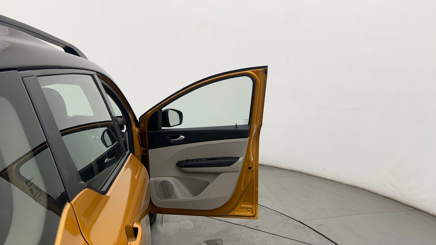 Used 2022 Renault Triber RXZ EASY-R AMT Dual Tone Petrol Automatic interior RIGHT FRONT DOOR OPEN VIEW