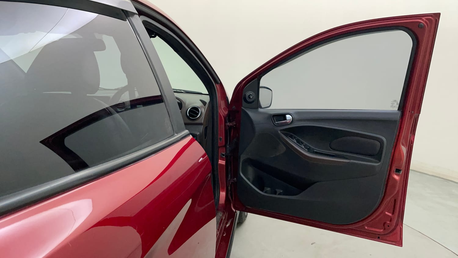 Used 2019 Ford Freestyle Titanium 1.2 Ti-VCT Petrol Manual interior RIGHT FRONT DOOR OPEN VIEW