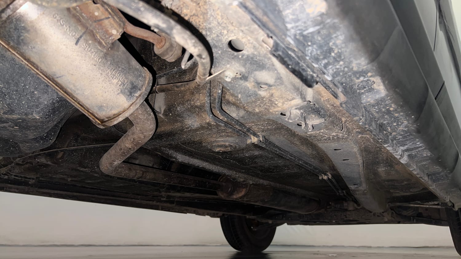 Used 2020 Maruti Suzuki S-Presso VXi (O) AMT Petrol Automatic extra REAR RIGHT UNDERBODY VIEW