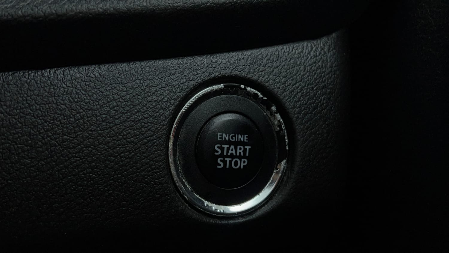 Used 2021 Maruti Suzuki Baleno Zeta Petrol Manual top_features Keyless start