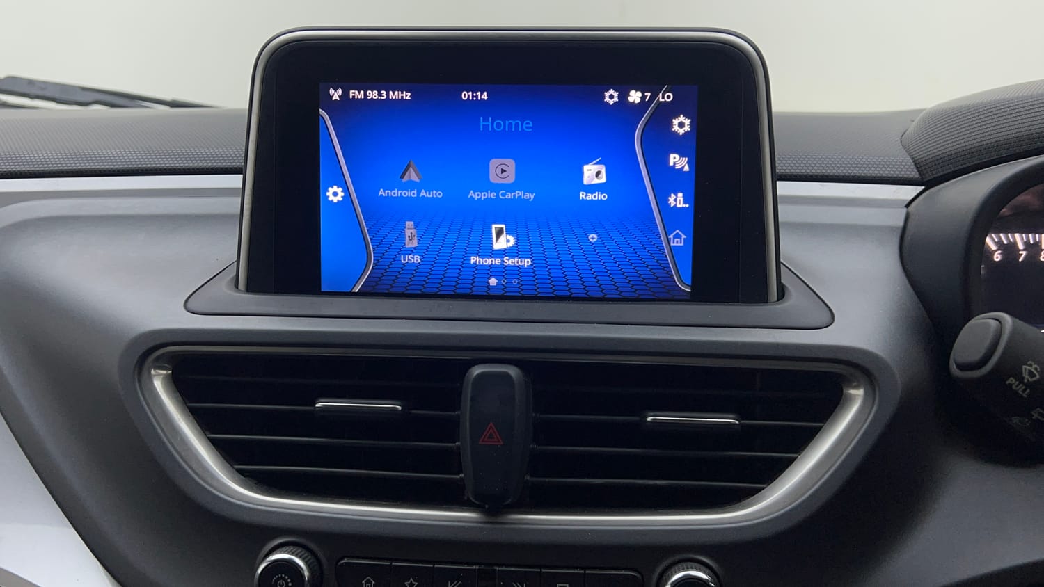 Used 2020 Tata Altroz XZ Petrol Petrol Manual top_features Integrated (in-dash) music system