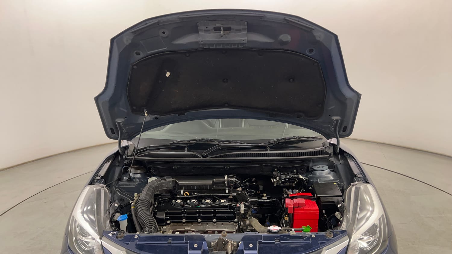 Used 2020 Maruti Suzuki Baleno Zeta Petrol Manual engine ENGINE & BONNET OPEN FRONT VIEW
