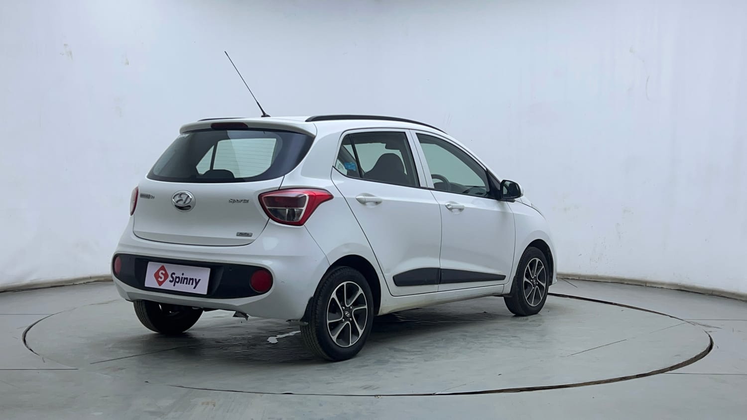 Used 2017 Hyundai Grand i10 Sportz (O) AT 1.2 Kappa VTVT Petrol Automatic exterior RIGHT REAR CORNER VIEW