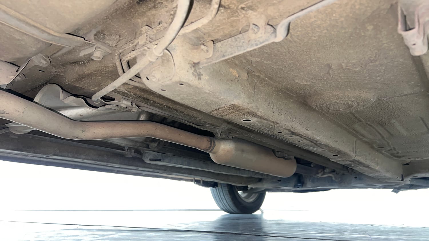Used 2023 Maruti Suzuki Ciaz Zeta 1.5 Petrol Manual extra REAR RIGHT UNDERBODY VIEW