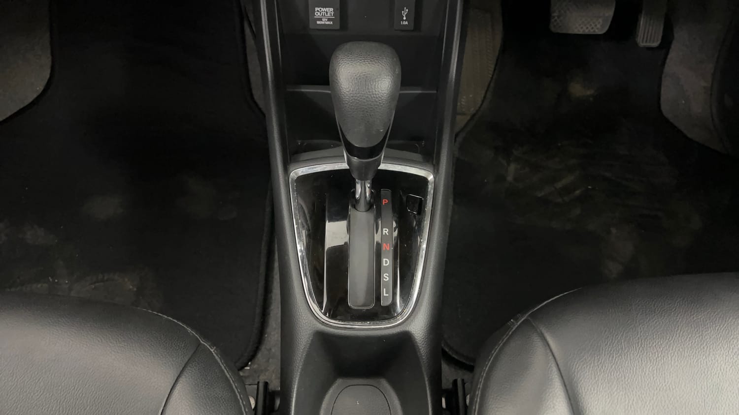 Used 2018 Honda Amaze 1.2 S CVT Petrol Petrol Automatic interior GEAR  KNOB VIEW