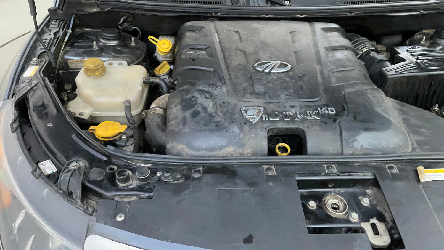 Used 2015 Mahindra XUV500 W6 Diesel Manual engine ENGINE RIGHT SIDE VIEW