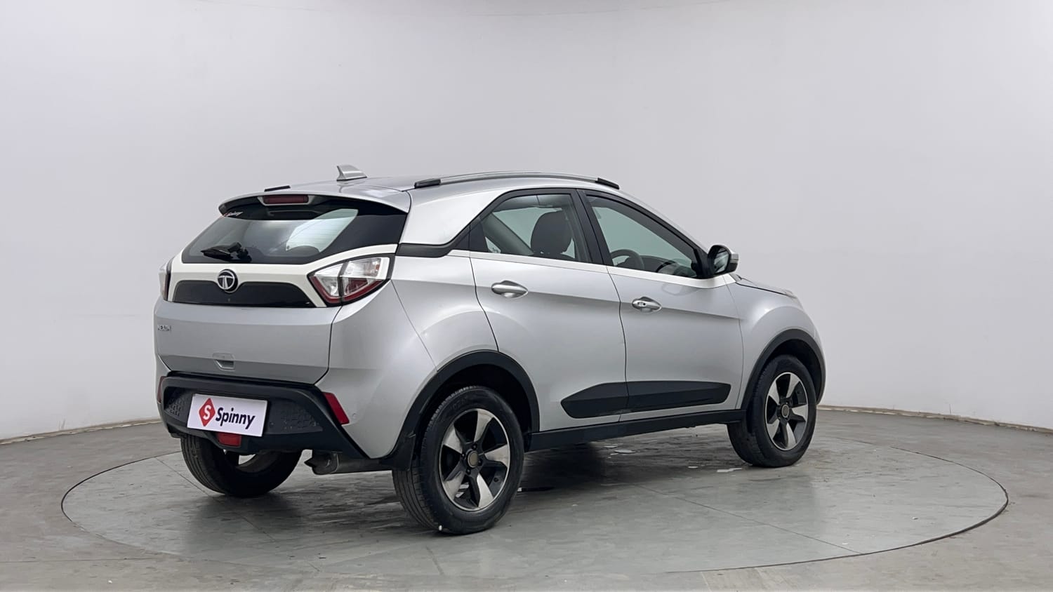 Used 2018 Tata Nexon XZ Plus Petrol Manual exterior RIGHT REAR CORNER VIEW